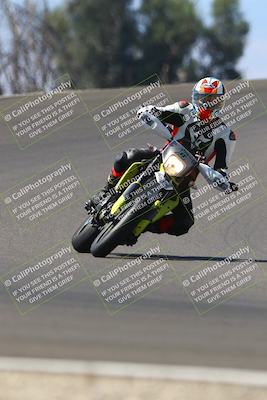 media/Sep-21-2025-TrackDaz (Sun) [[277c75b276]]/B Group/1220pm (Turn 2)/